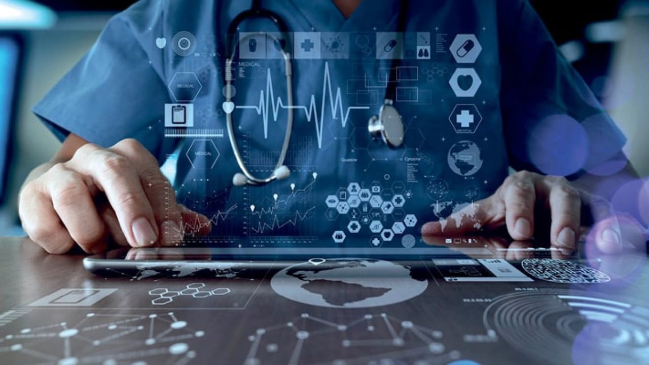 Artigo – Tecnologia aproxima médico e paciente, humaniza saúde e auxilia a solucionar 90% dos casos