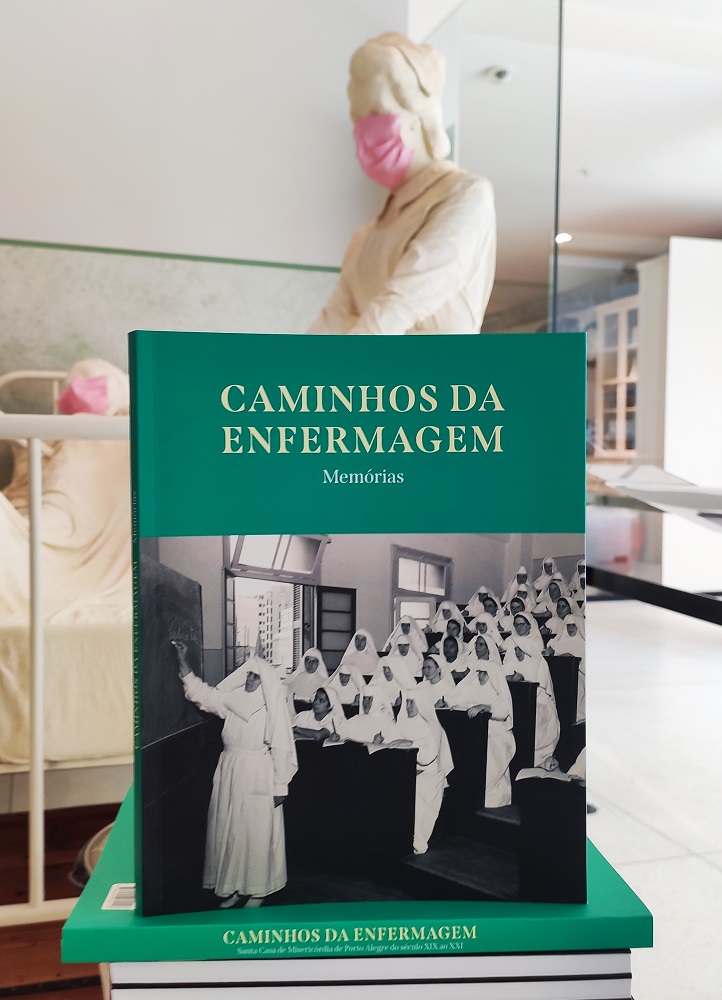 Livro narra o nascimento da enfermagem no país até os dias atuais