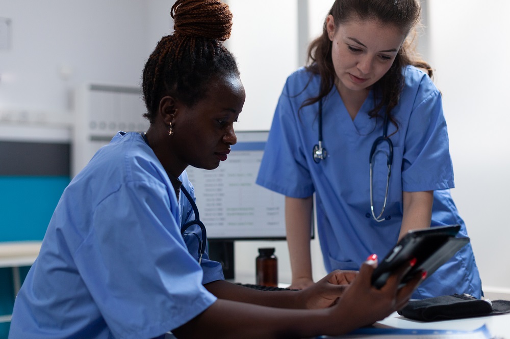 Artigo – Upgrade na carreira: 5 dicas indispensáveis para profissionais da enfermagem