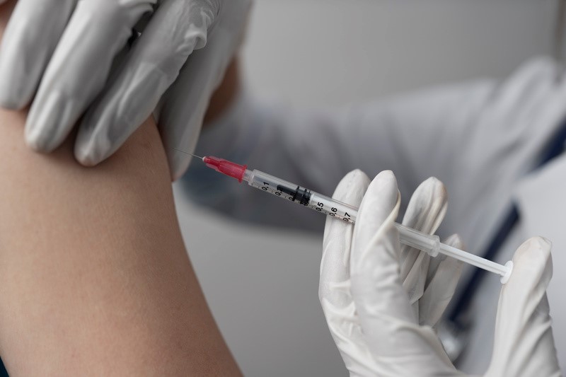 Nova vacina contra dengue passa a ser aplicada em todo o país