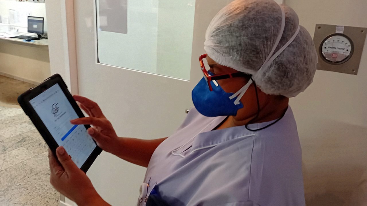 Hospital desenvolve solução própria para registro da evolução do paciente à beira-leito