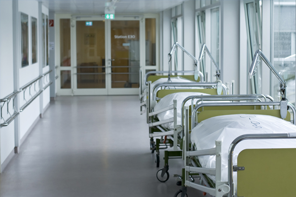 Artigo – Será tempo de fechar hospitais?