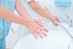 mãos lavagem limpeza lavar pia água sabão